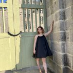 La robe courte à bretelles, Diva noire est très fluide et tellement Glamour ! A matcher avec vos plus beaux talons et une petite pochette pour 1 total look :)